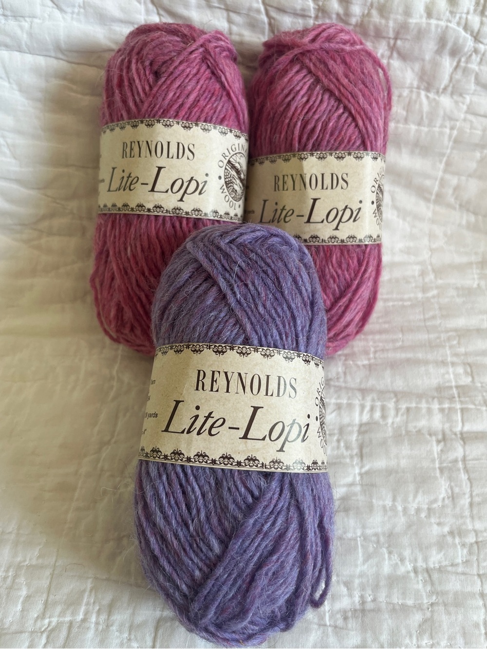 Icelandic Wool Yarn Reynolds Lite-Lopi Colors 1412, 1413 Pink Purple 50 g 109 Yd